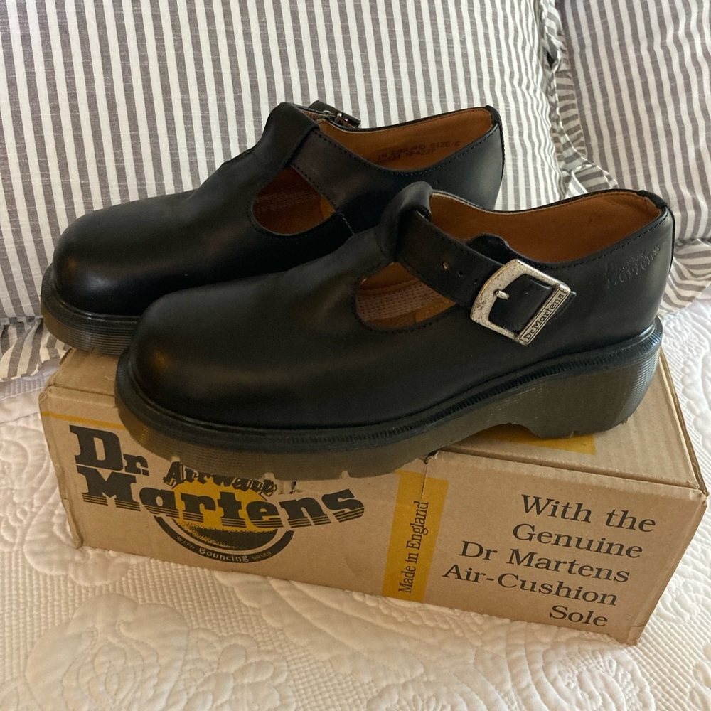 Dr. Martens NIB Black Abilene T-Bar chunky heel Mary Jane size US 8